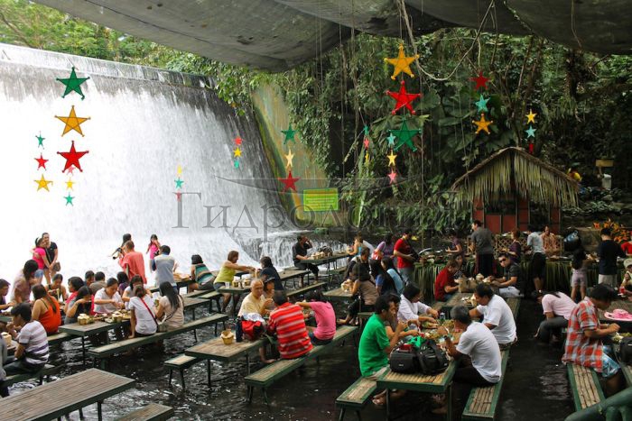 Ресторан на вилле Эскудеро в курортном городе Сан - Пабло, Филиппины1.jpg