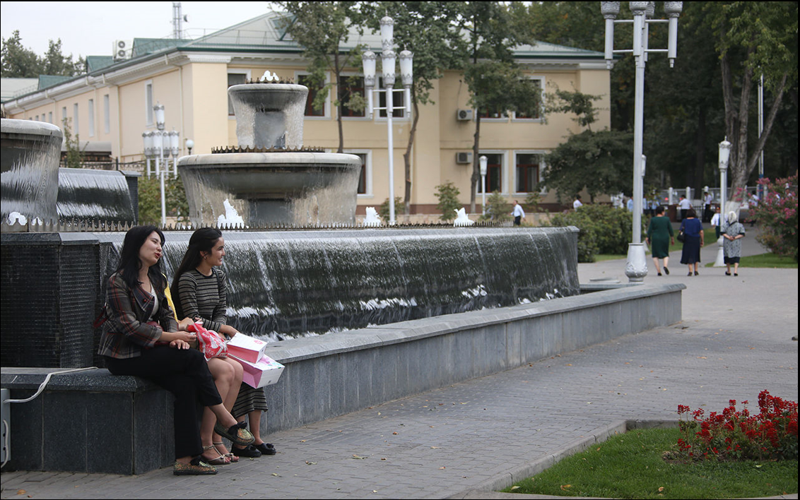 фонтан в Казахстане.PNG