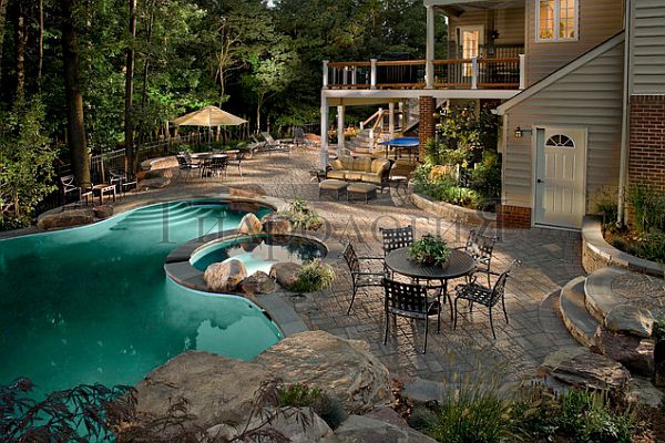 backyard_06.jpg