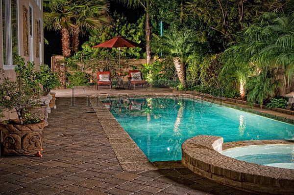 backyard_11.jpg
